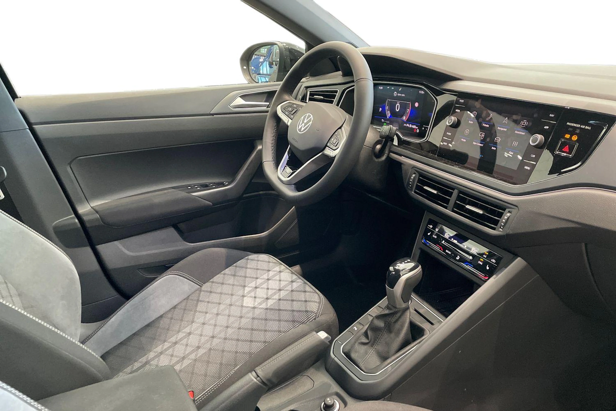musta Volkswagen Taigo 2026 kuva 8.
