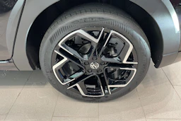 musta Volkswagen Taigo 2026 kuva 11.