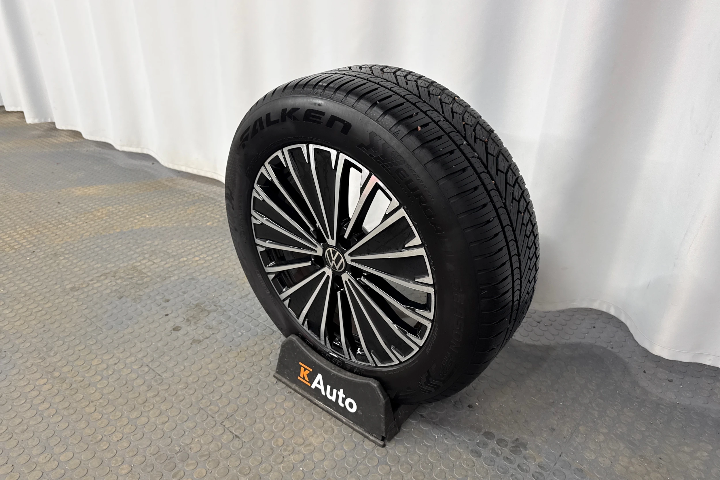 violetti Volkswagen Tayron 2025 kuva 10.