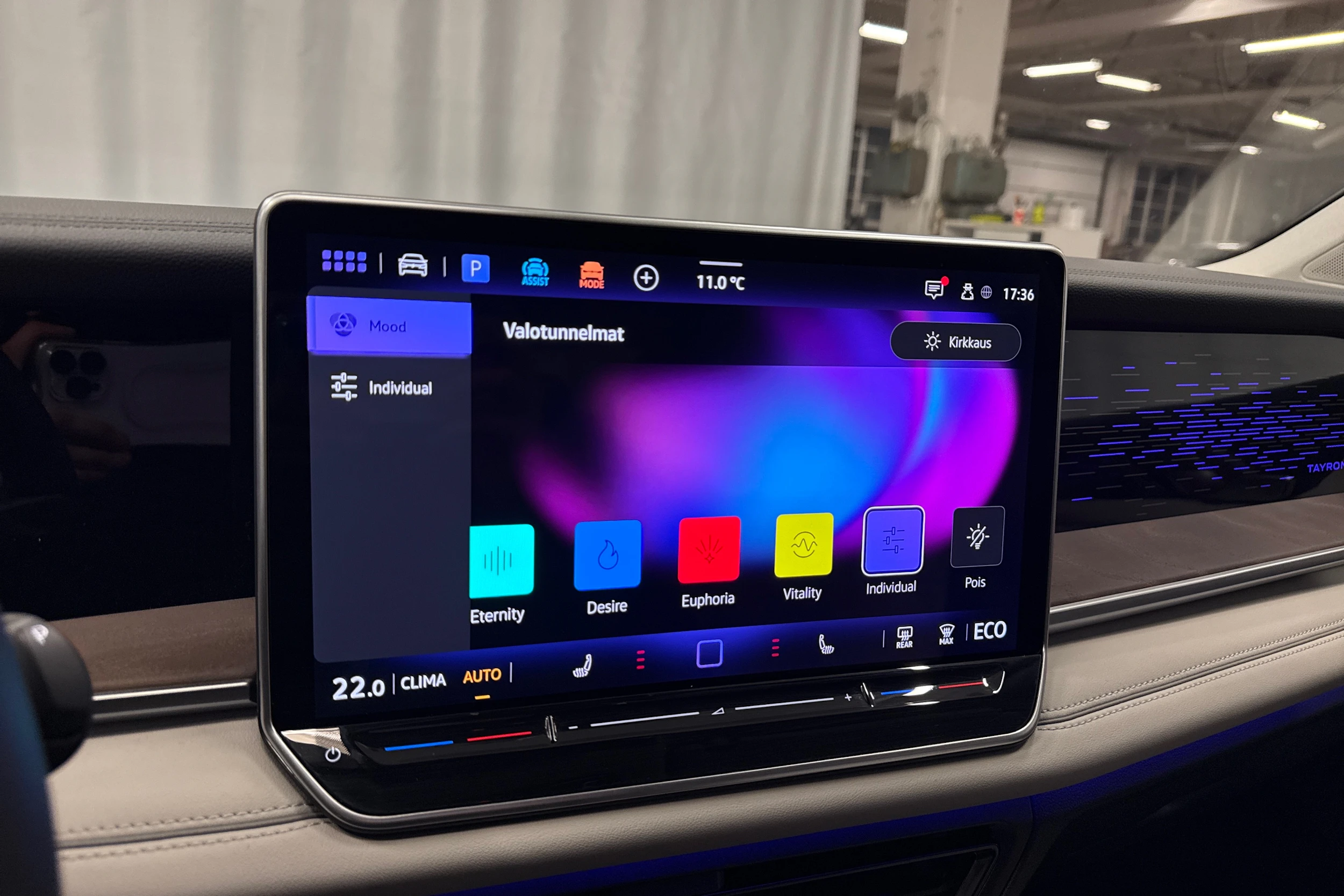 violetti Volkswagen Tayron 2025 kuva 16.