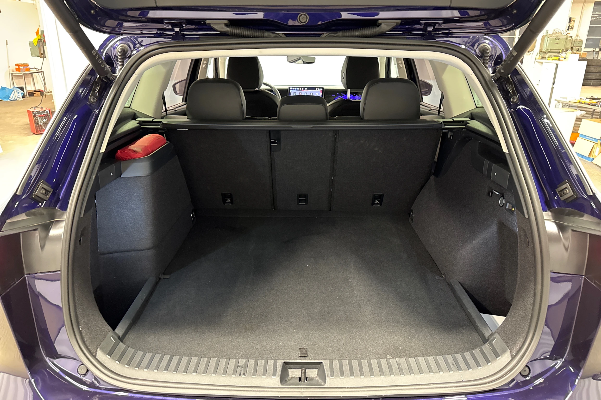 violetti Volkswagen Tayron 2025 kuva 30.