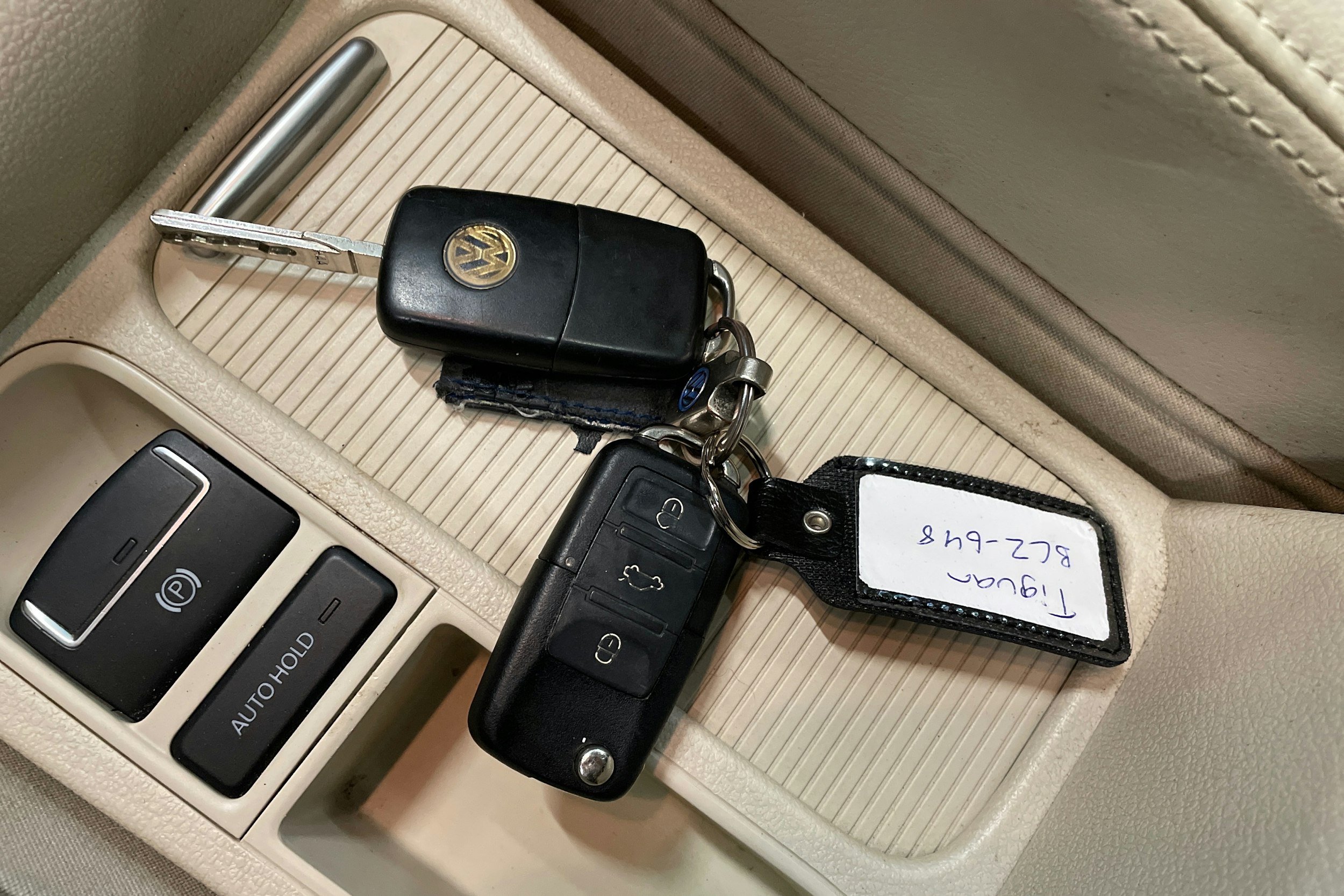 musta Volkswagen Tiguan 2008 kuva 32.