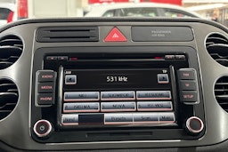 musta Volkswagen Tiguan 2008 kuva 20.