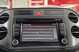 musta Volkswagen Tiguan 2008 kuva 21.