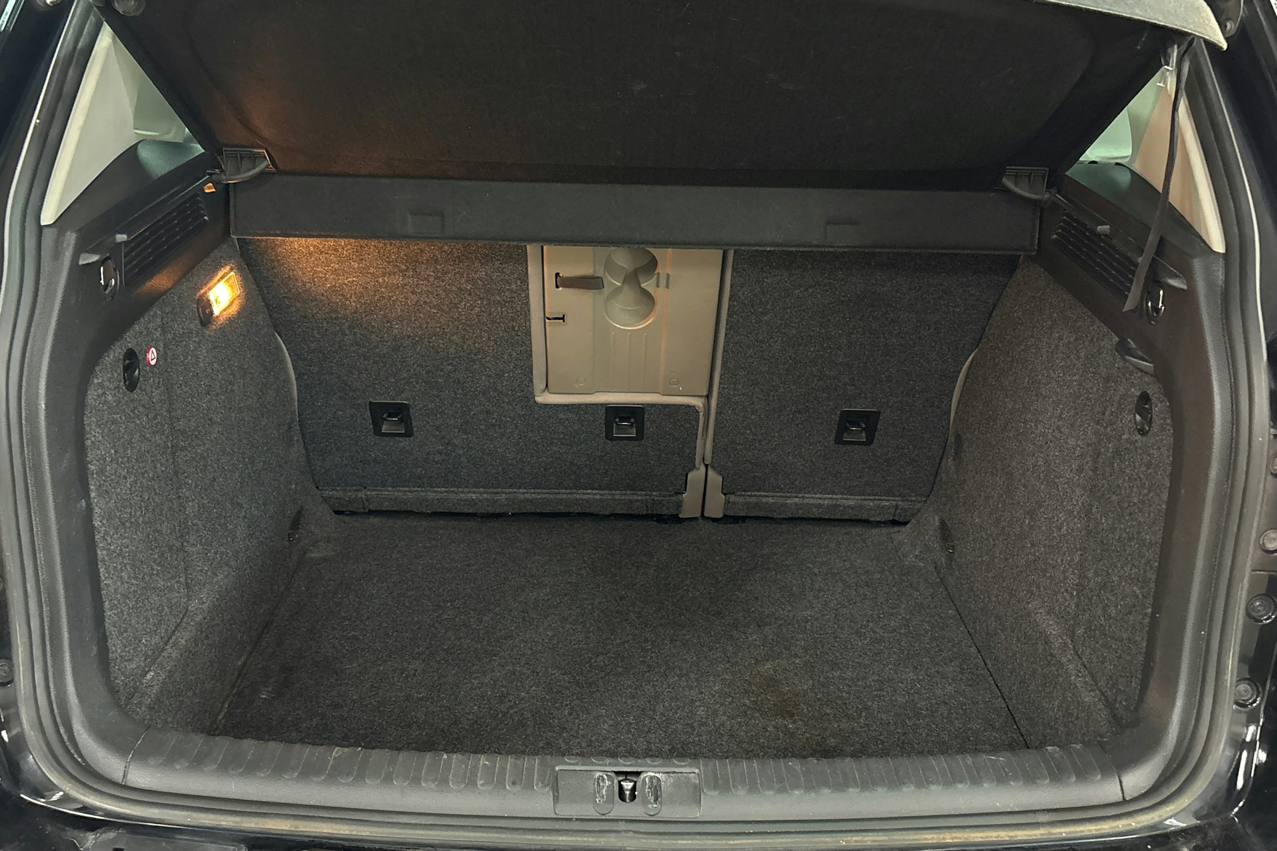 musta Volkswagen Tiguan 2008 kuva 22.