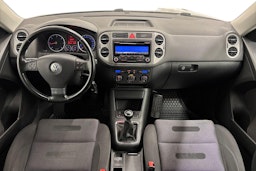 harmaa Volkswagen Tiguan 2008 kuva 9.