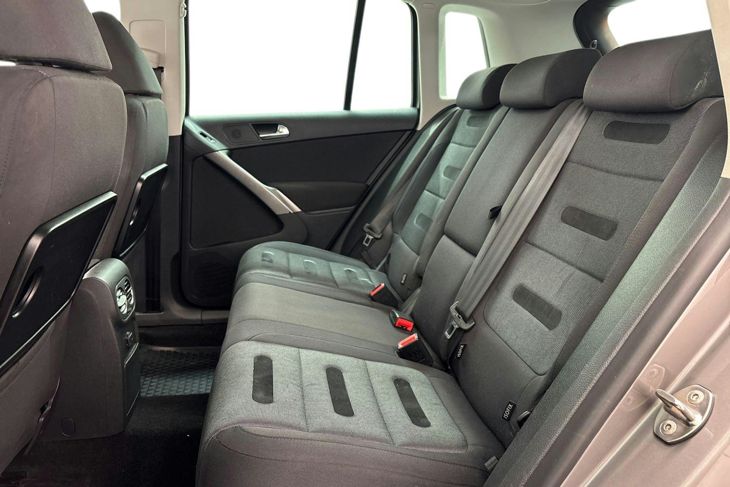 harmaa Volkswagen Tiguan 2008 kuva 10.