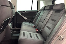 harmaa Volkswagen Tiguan 2008 kuva 10.