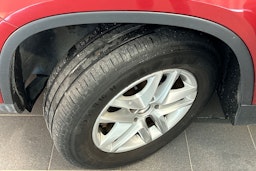 punainen Volkswagen Tiguan 2008 kuva 14.