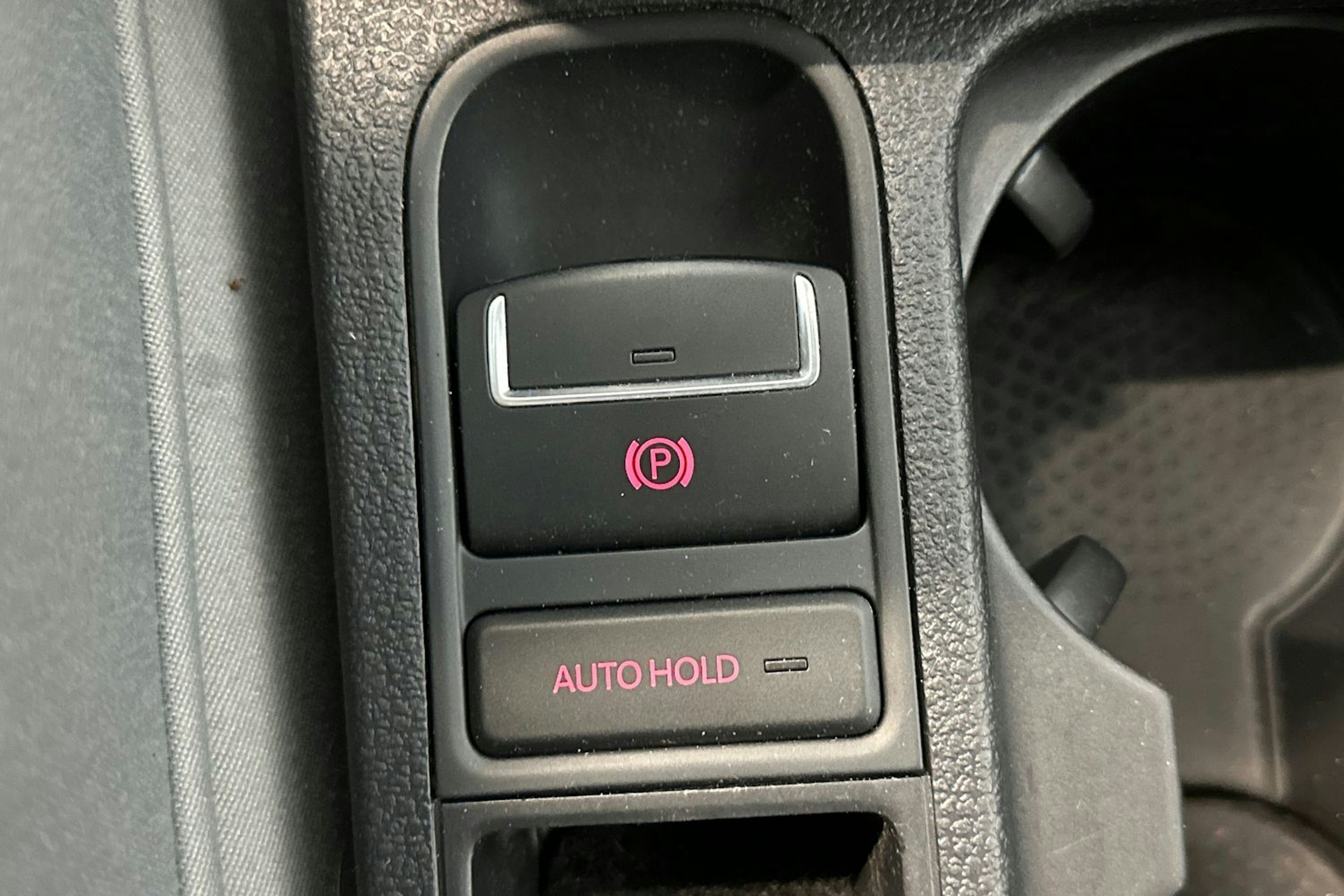 punainen Volkswagen Tiguan 2008 kuva 18.