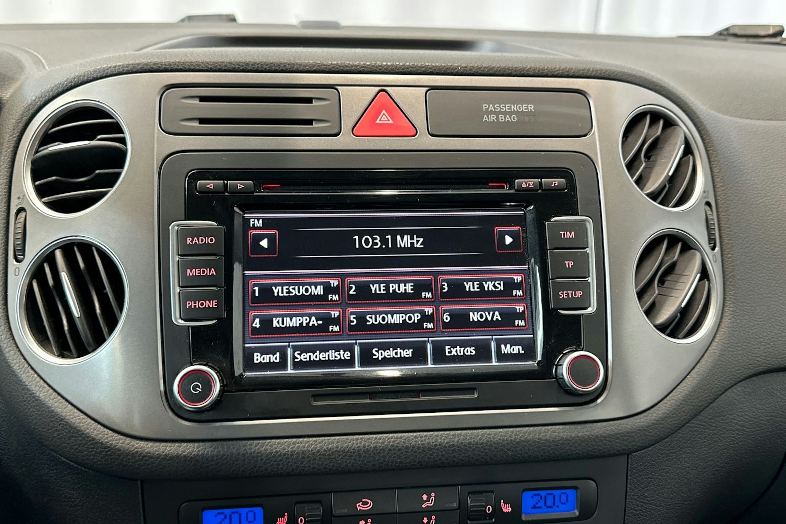 punainen Volkswagen Tiguan 2008 kuva 21.