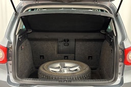 Harmaa Volkswagen Tiguan 2008 kuva 19.