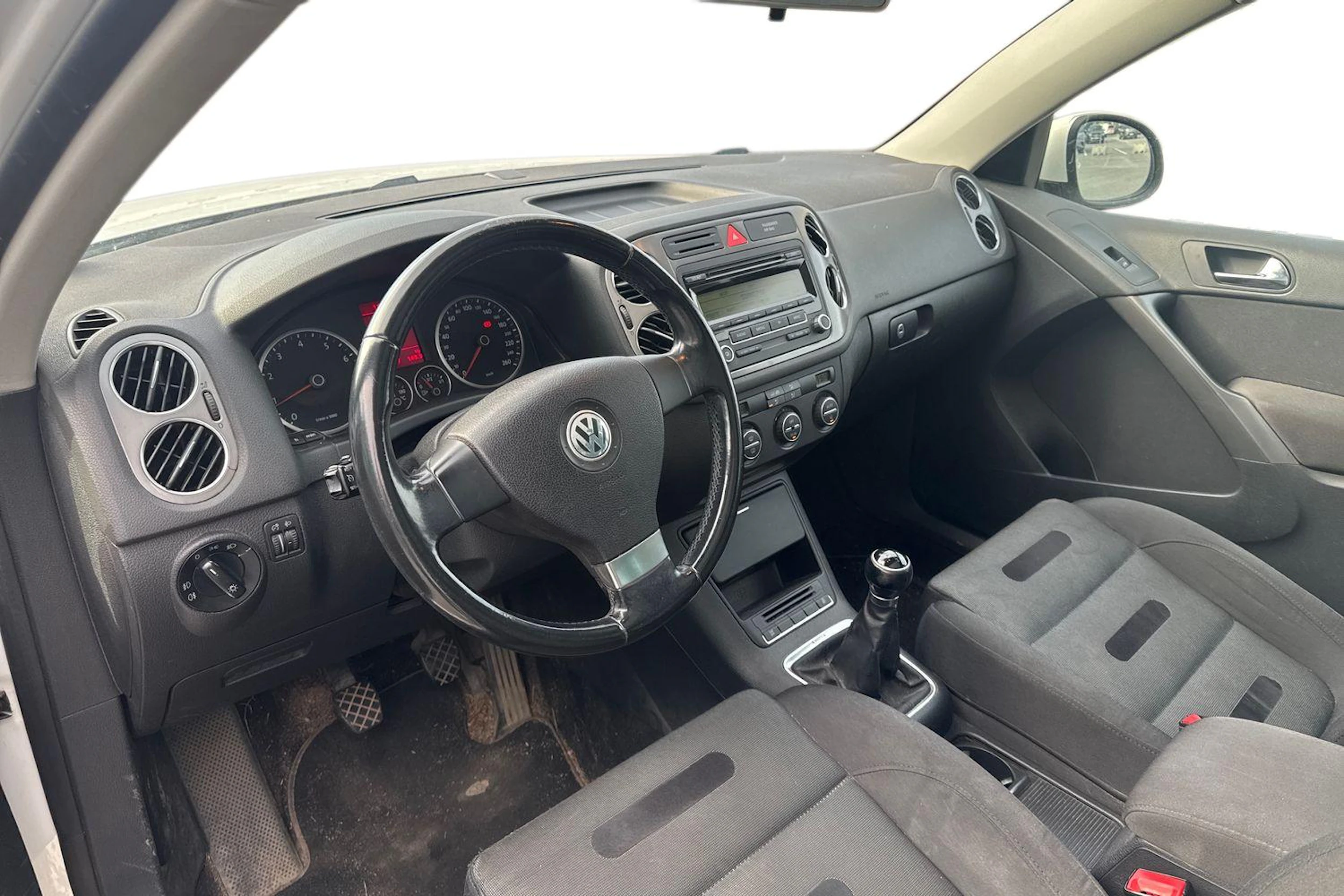 valkoinen Volkswagen Tiguan 2008 kuva 3.