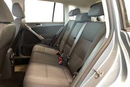 harmaa Volkswagen Tiguan 2009 kuva 8.