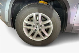 harmaa Volkswagen Tiguan 2009 kuva 9.