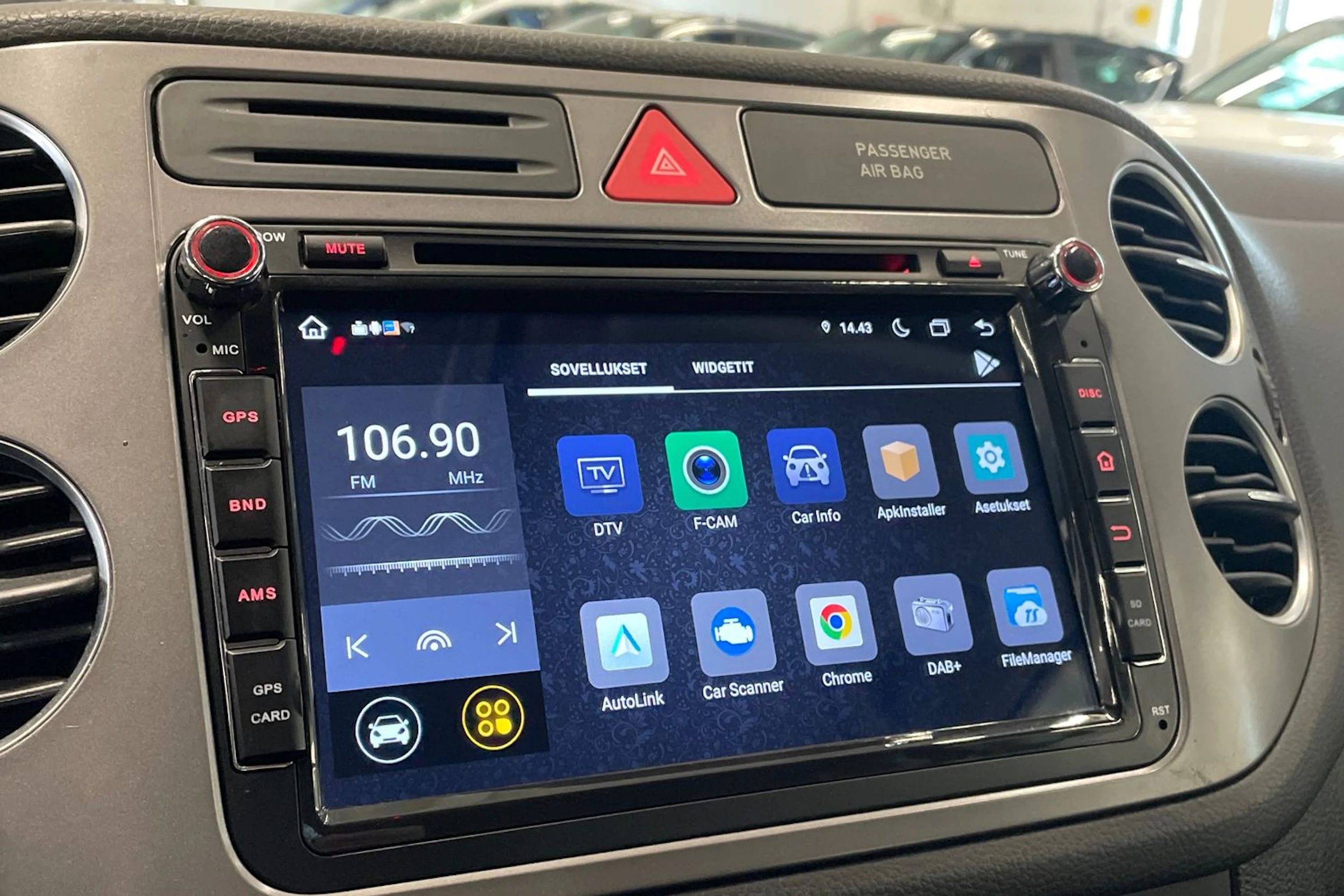 harmaa Volkswagen Tiguan 2009 kuva 23.