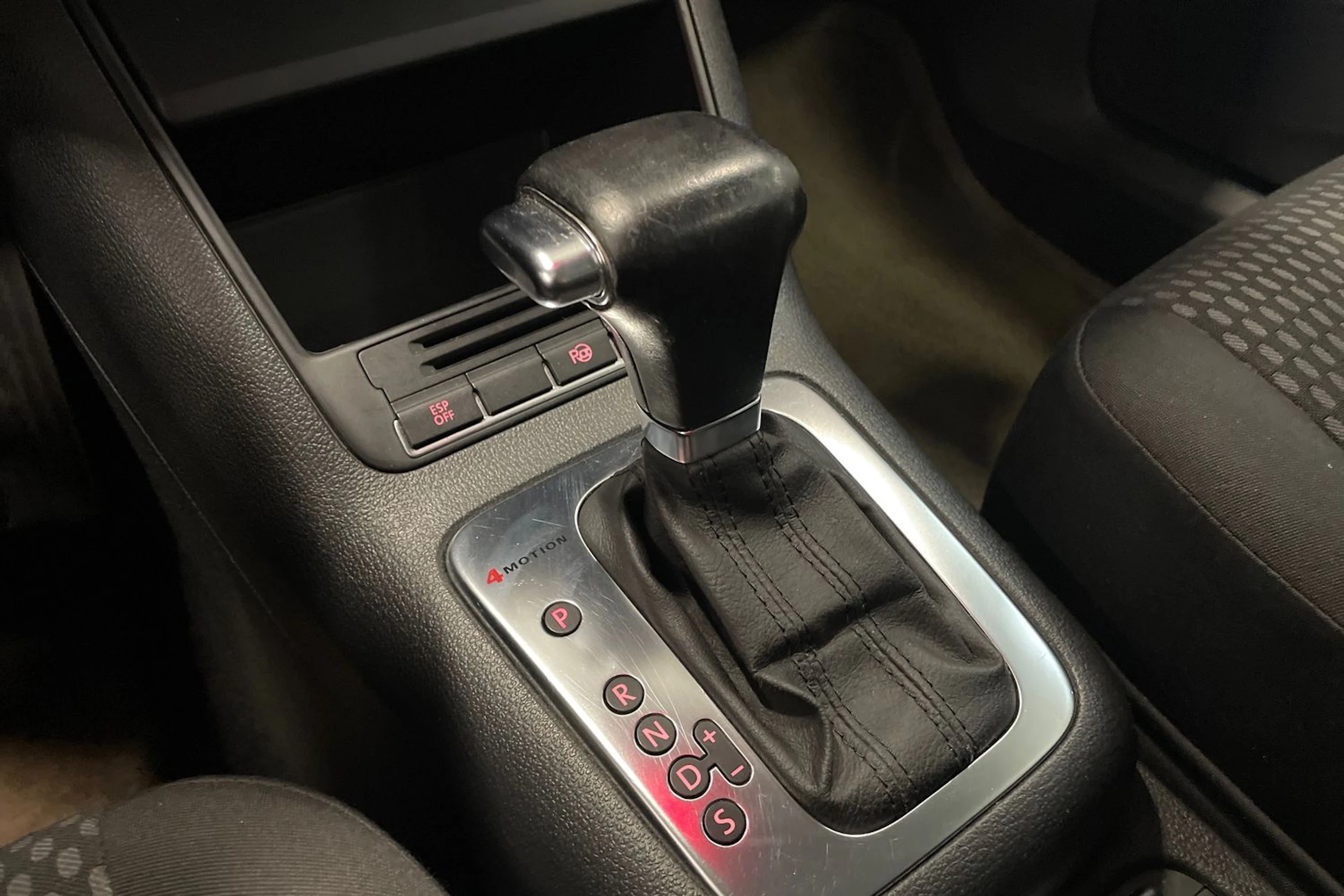 harmaa Volkswagen Tiguan 2009 kuva 27.