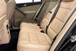 musta Volkswagen Tiguan 2009 kuva 8.