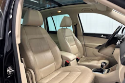 musta Volkswagen Tiguan 2009 kuva 11.