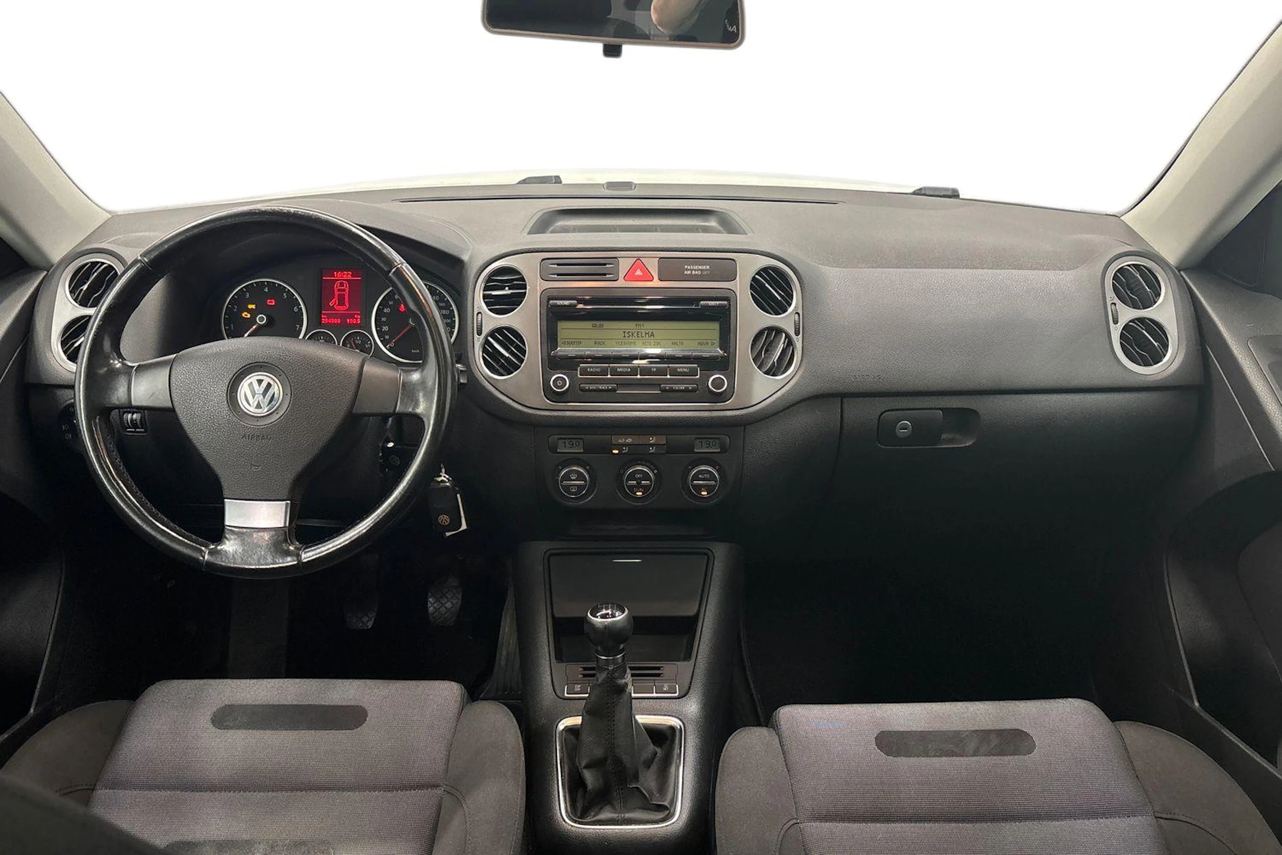 valkoinen Volkswagen Tiguan 2009 kuva 7.