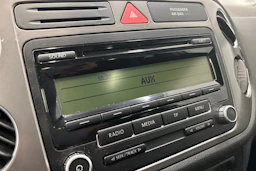 valkoinen Volkswagen Tiguan 2009 kuva 15.