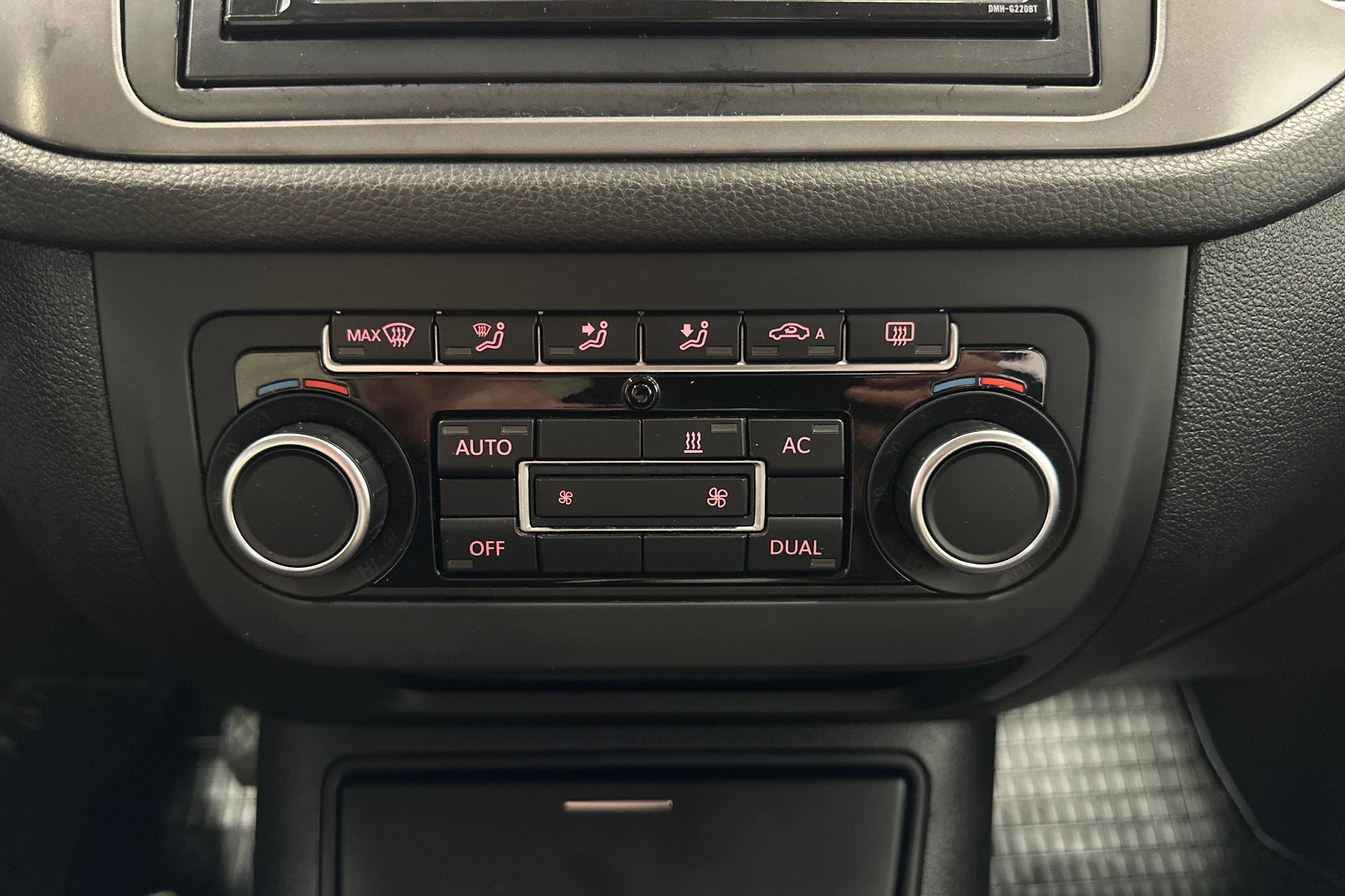 valkoinen Volkswagen Tiguan 2009 kuva 20.