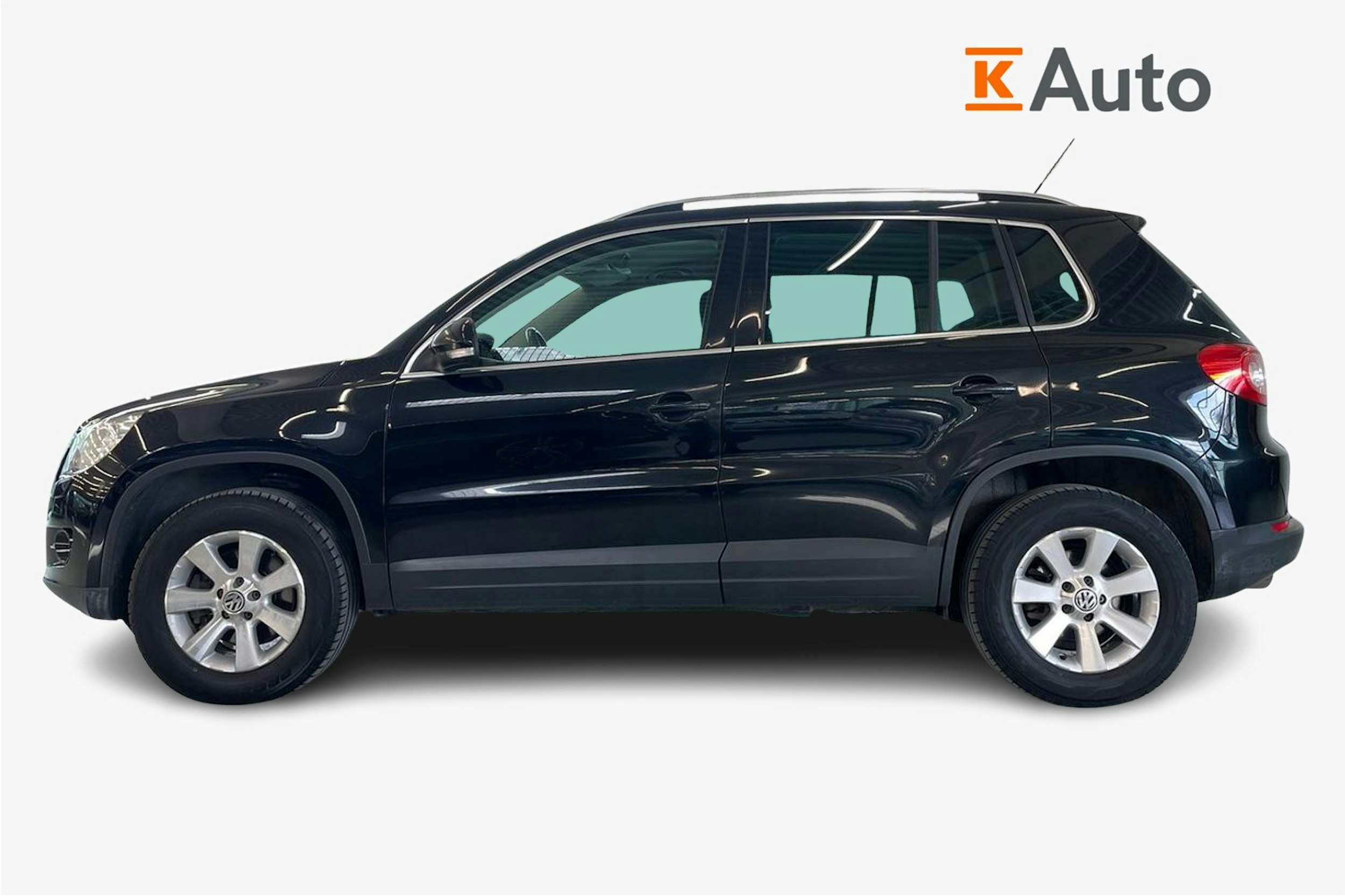 Musta Volkswagen Tiguan 2010 kuva 6.