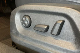 harmaa Volkswagen Tiguan 2010 kuva 12.