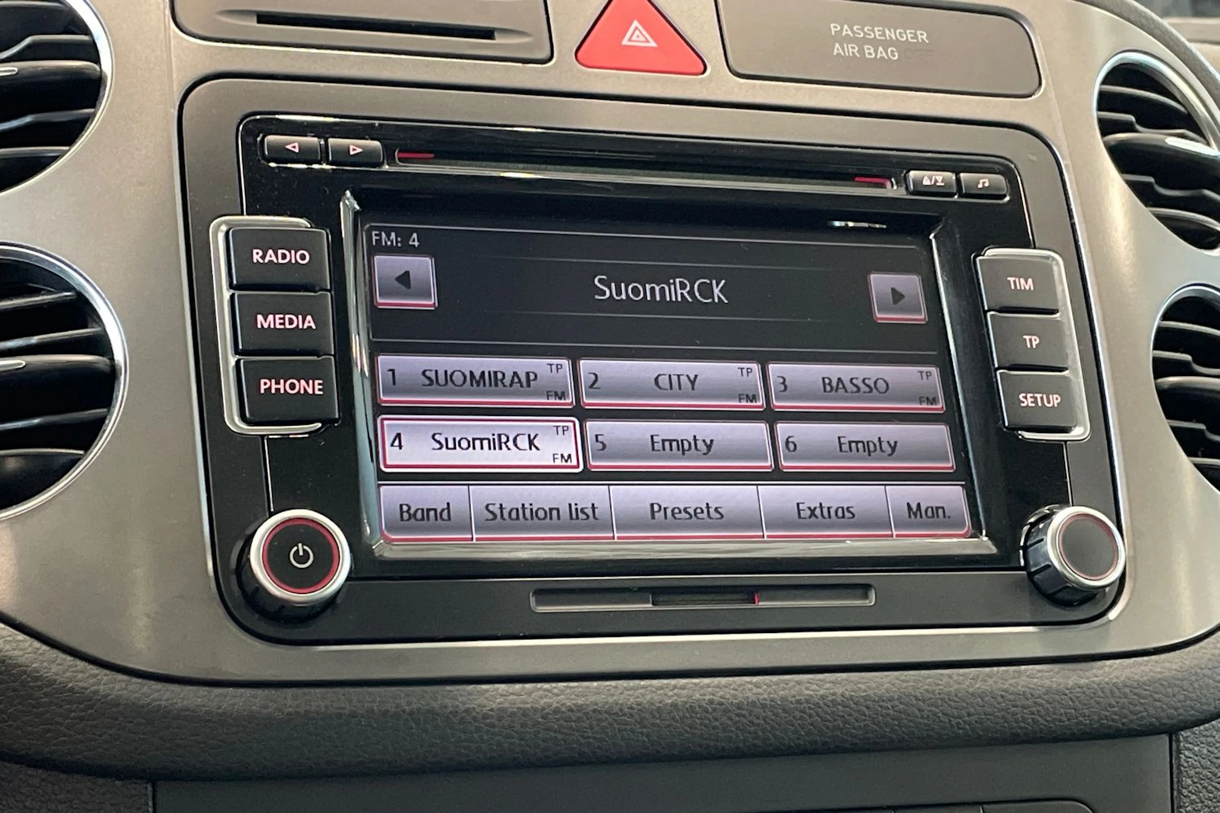 harmaa Volkswagen Tiguan 2010 kuva 17.