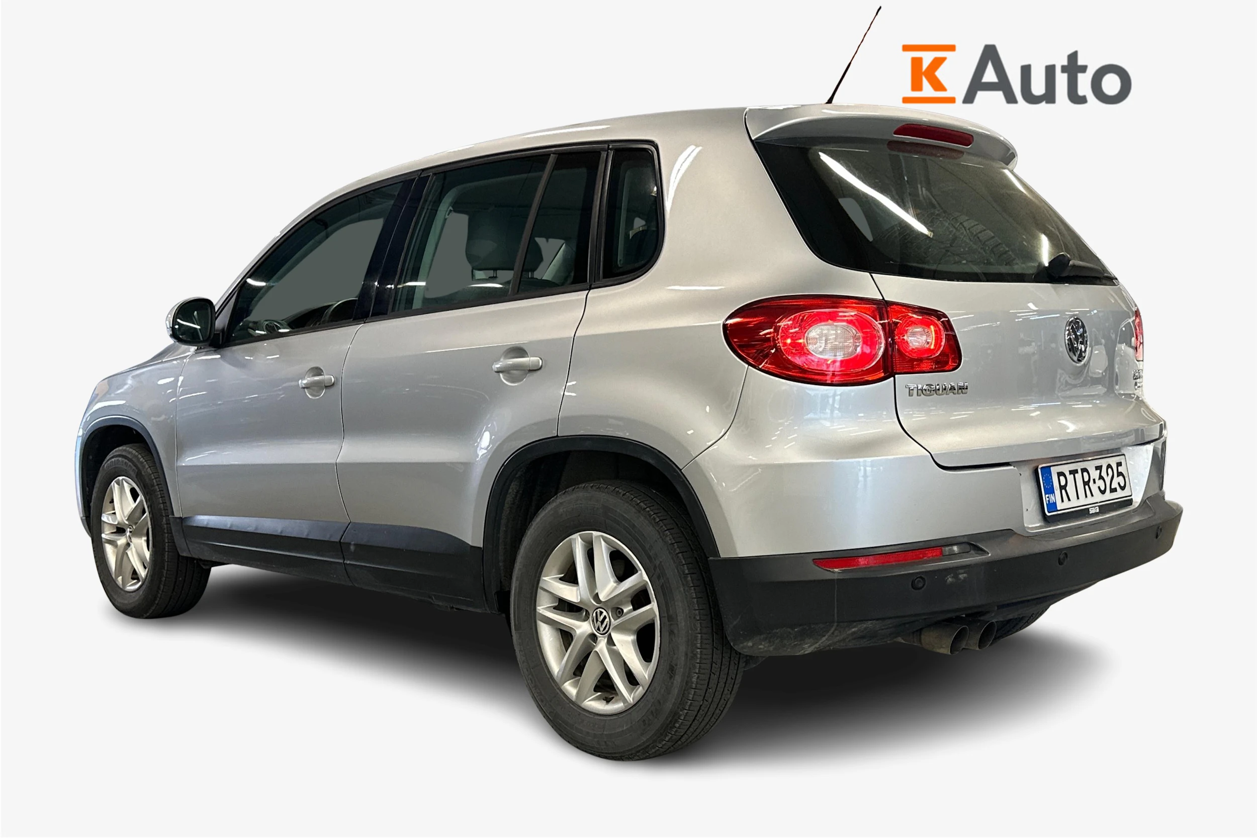 harmaa Volkswagen Tiguan 2011 kuva 2.