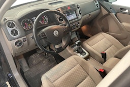 Musta Volkswagen Tiguan 2010 kuva 7.