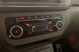 Musta Volkswagen Tiguan 2010 kuva 19.