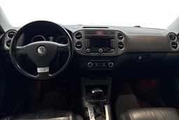 punainen Volkswagen Tiguan 2010 kuva 9.