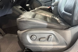 punainen Volkswagen Tiguan 2010 kuva 19.