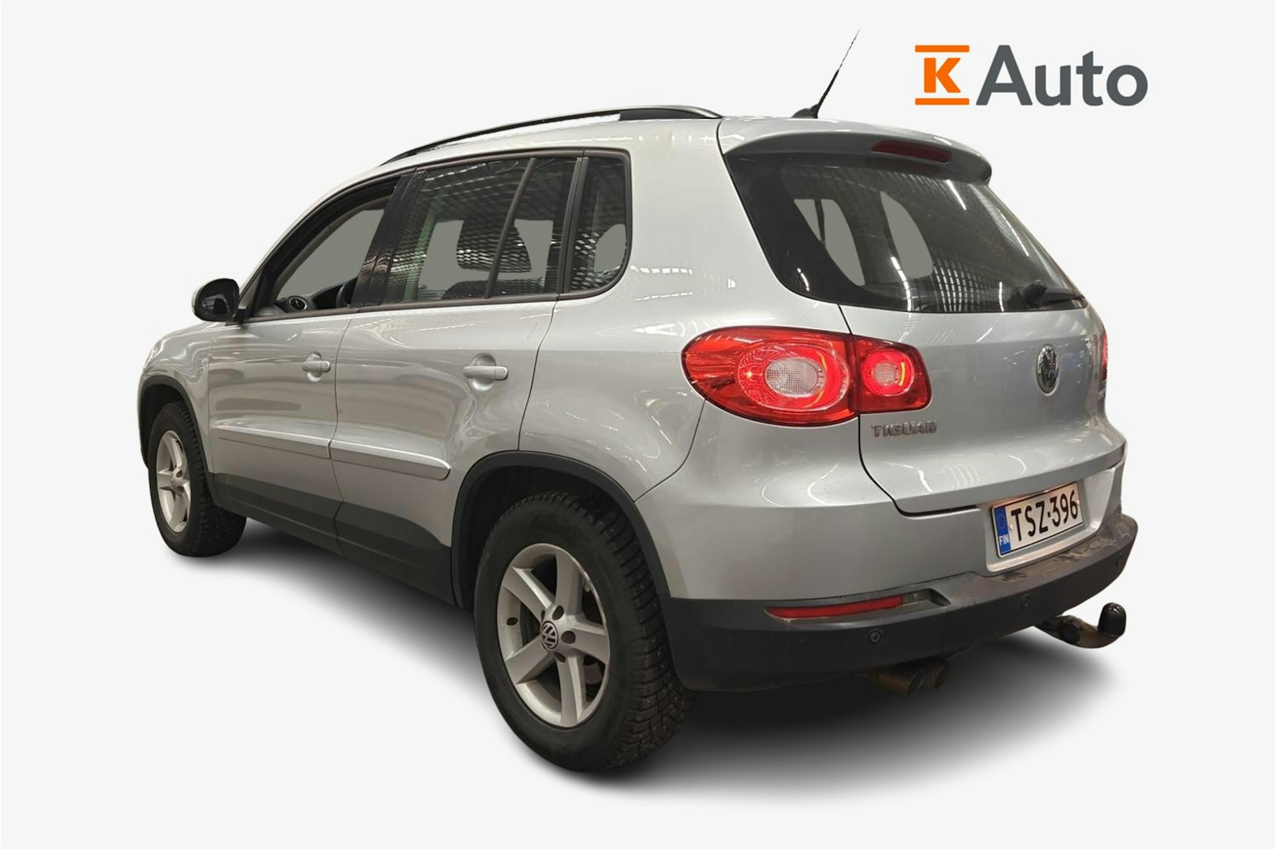 harmaa Volkswagen Tiguan 2010 kuva 2.