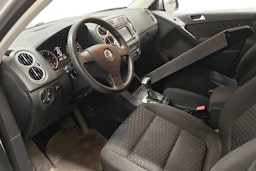 harmaa Volkswagen Tiguan 2010 kuva 3.
