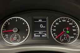 harmaa Volkswagen Tiguan 2010 kuva 16.