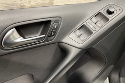 harmaa Volkswagen Tiguan 2010 kuva 20.