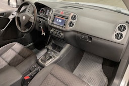 harmaa Volkswagen Tiguan 2010 kuva 23.