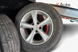 Punainen Volkswagen Tiguan 2011 kuva 9.