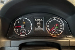 Punainen Volkswagen Tiguan 2011 kuva 12.