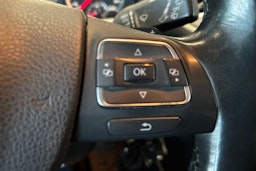 Punainen Volkswagen Tiguan 2011 kuva 15.