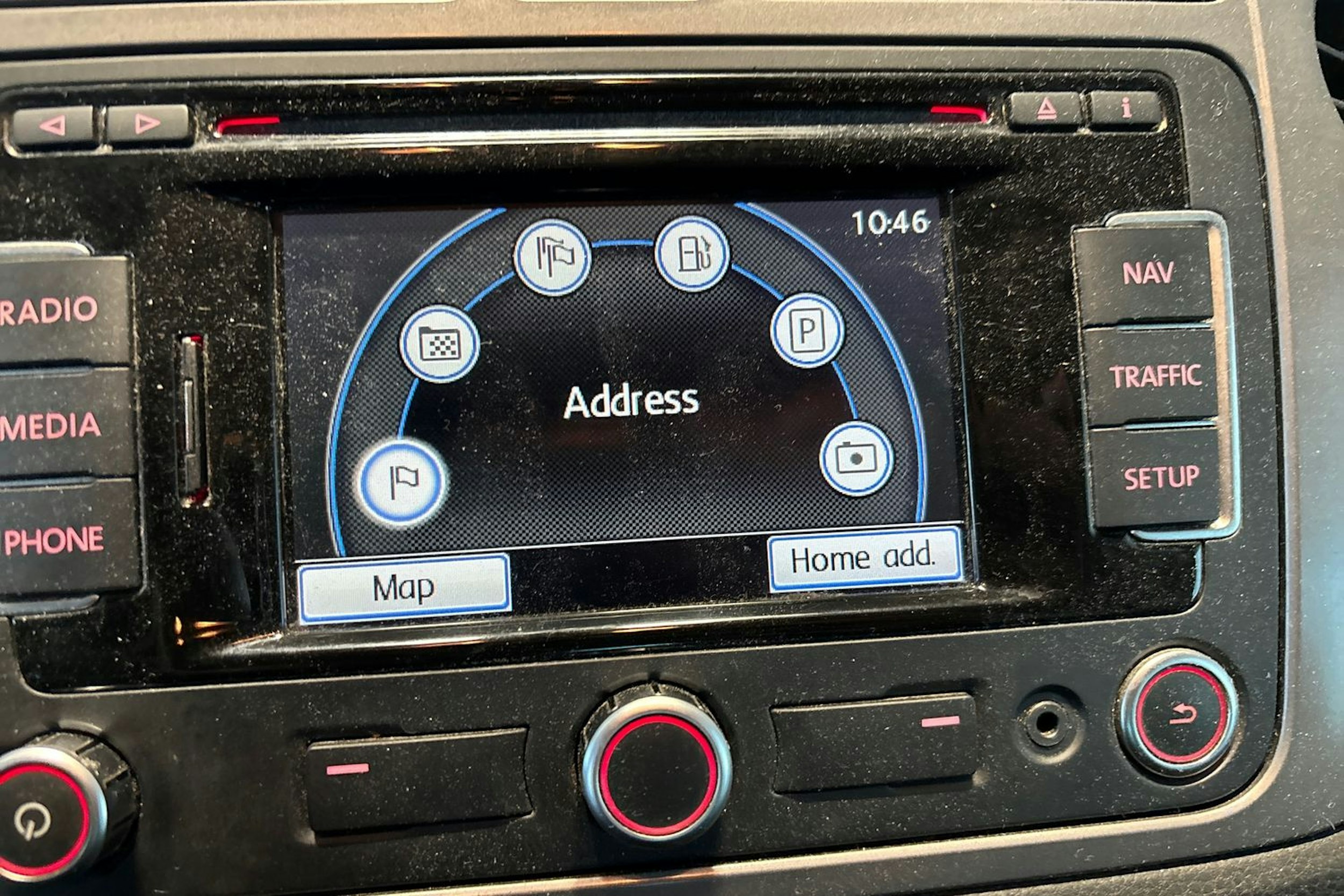 Punainen Volkswagen Tiguan 2011 kuva 18.