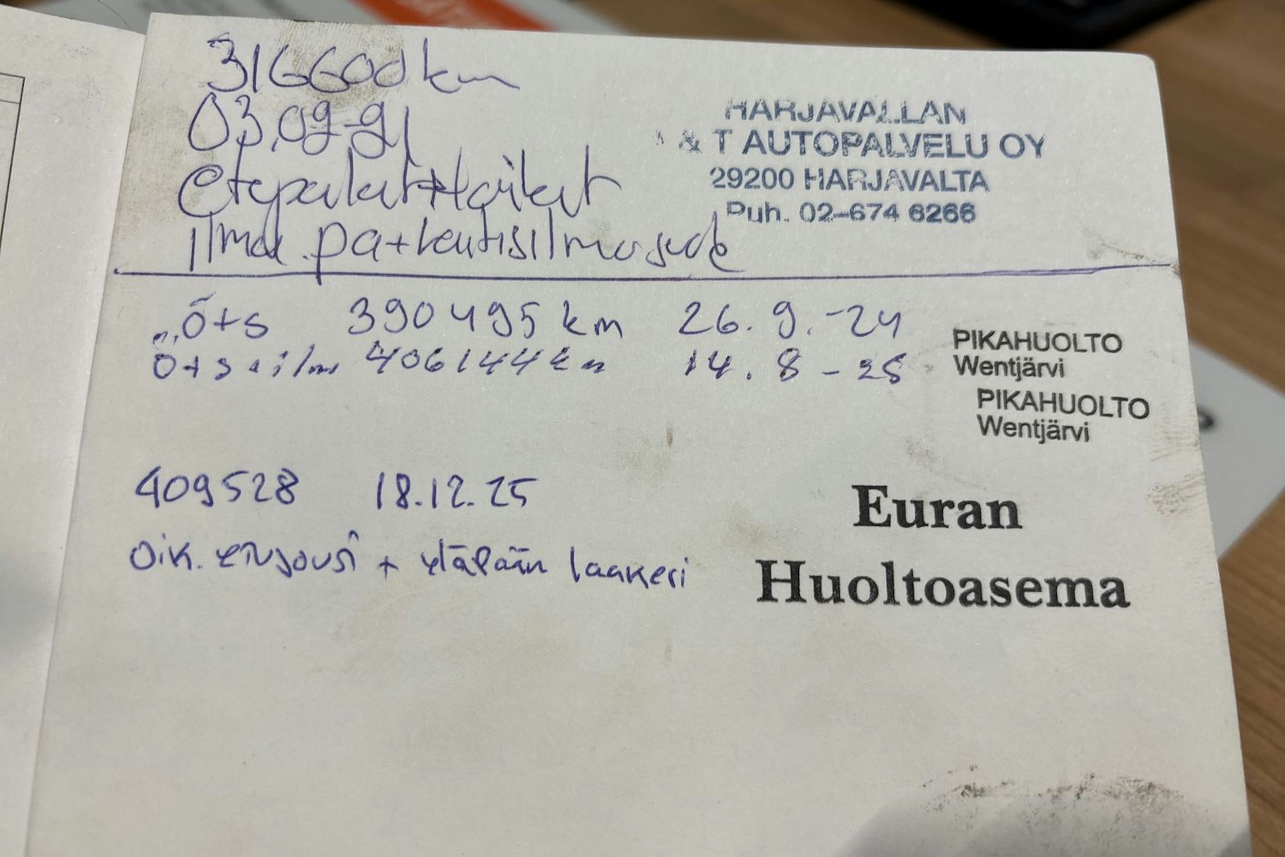 Punainen Volkswagen Tiguan 2011 kuva 22.