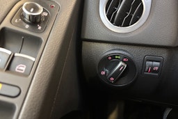 sininen Volkswagen Tiguan 2011 kuva 14.