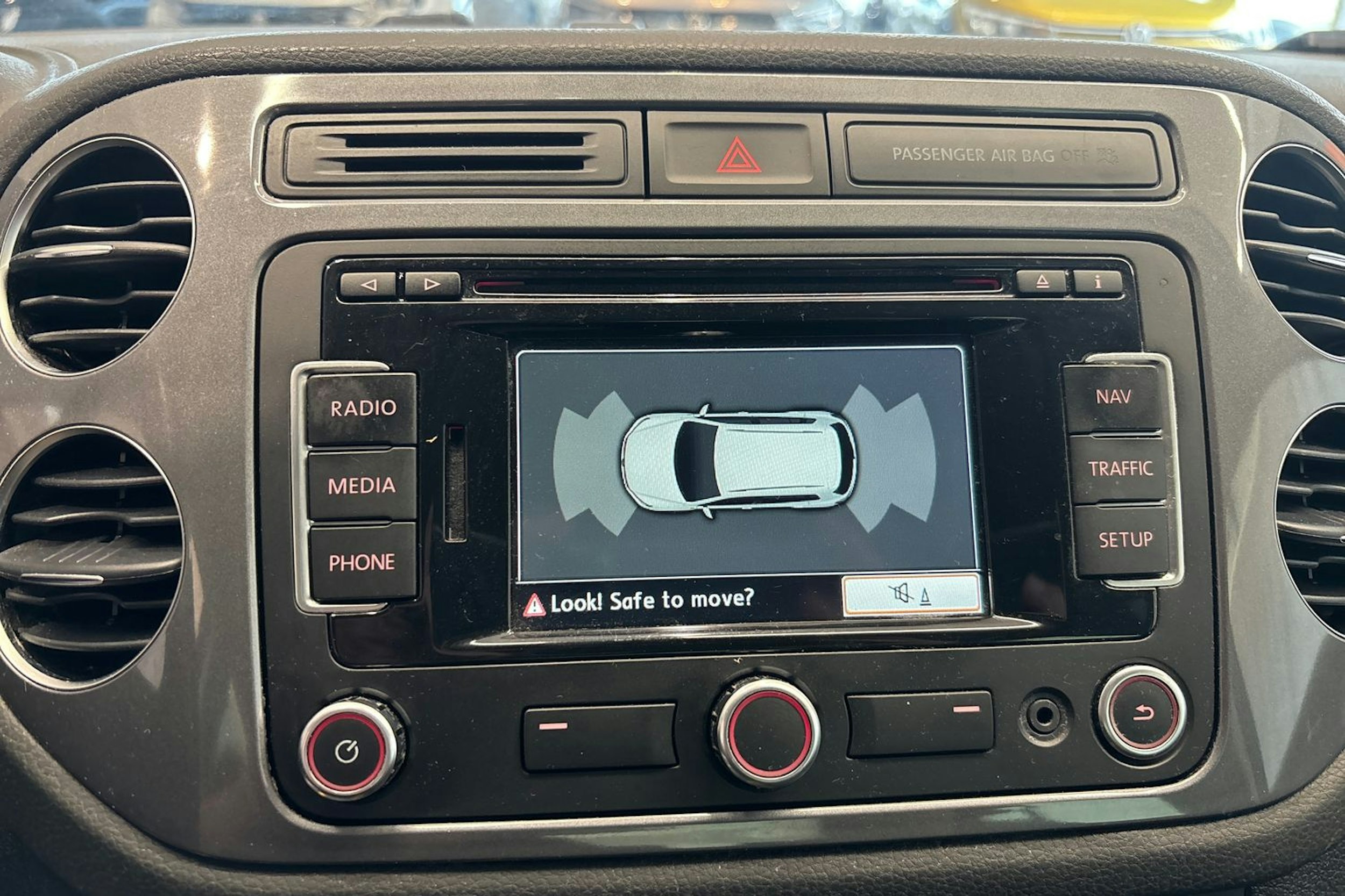 Sininen Volkswagen Tiguan 2011 kuva 19.