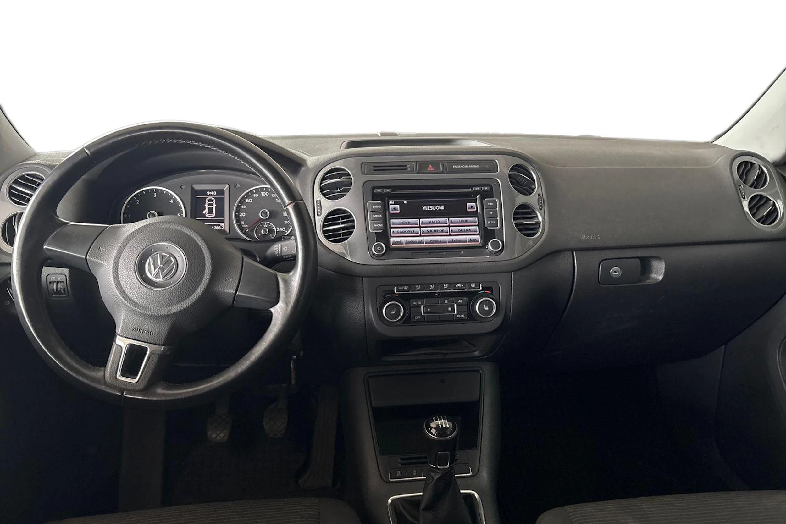 ruskea (beige) Volkswagen Tiguan 2011 kuva 7.