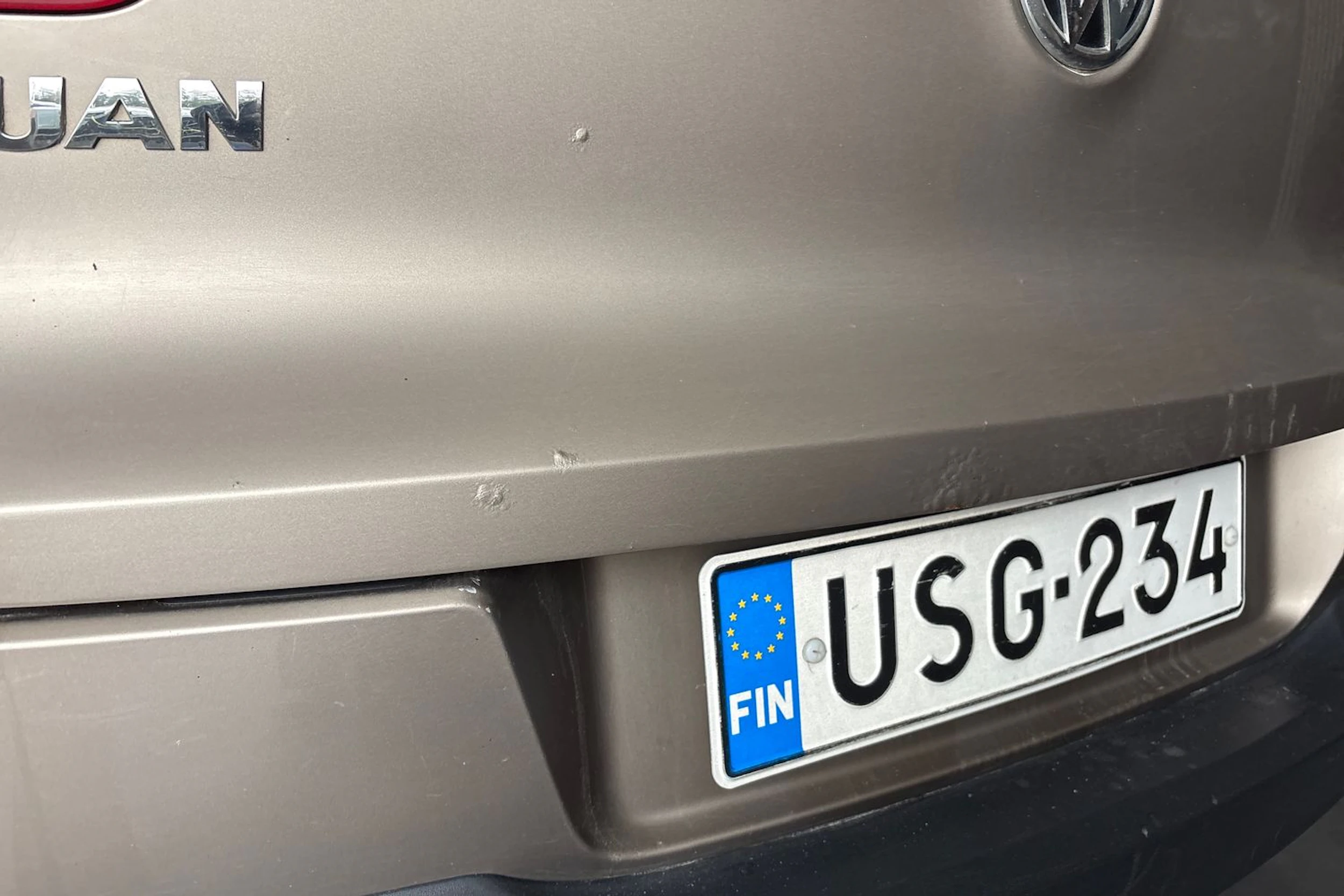 ruskea (beige) Volkswagen Tiguan 2011 kuva 12.