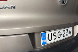 ruskea (beige) Volkswagen Tiguan 2011 kuva 12.