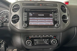 ruskea (beige) Volkswagen Tiguan 2011 kuva 19.